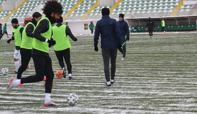 Sakaryaspor fırsat tepti