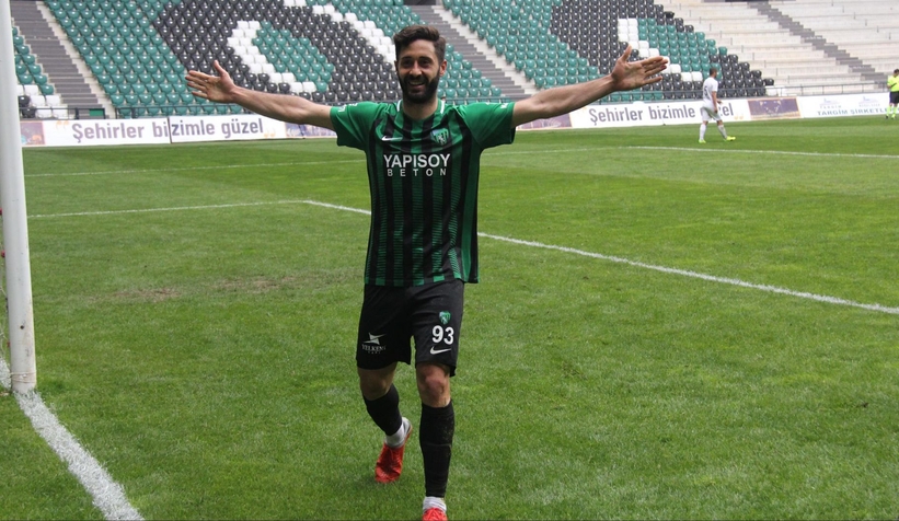 Sakaryaspor golcüsünü buldu