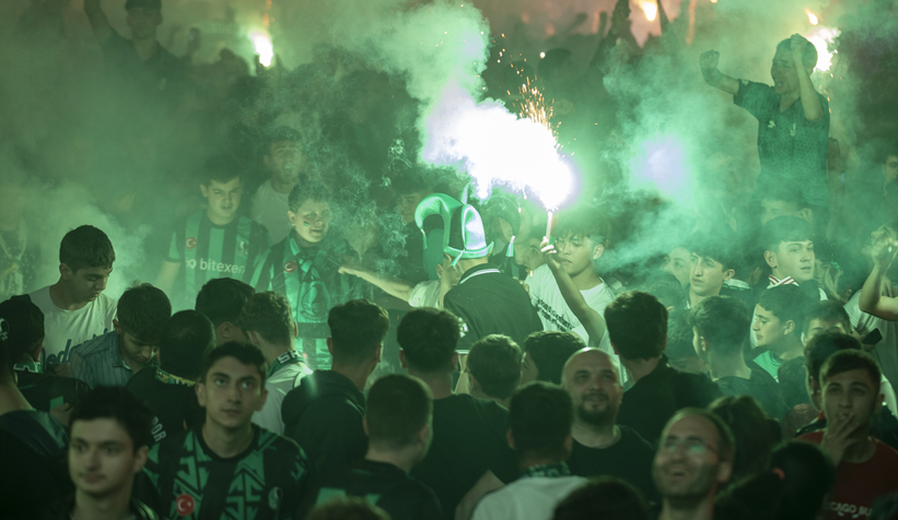 Sakaryaspor golü buldu; Meydanda büyük sevinç