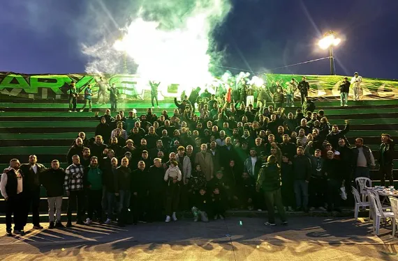 Sakaryaspor iftarda taraftarıyla buluştu