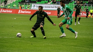  Sakaryaspor kupada 2 golle turladı