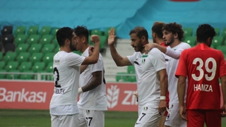 Sakaryaspor kupada adını 4. tura yazdırdı