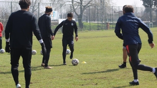 Sakaryaspor, lider Eyüpspor’un 16 puan gerisinde