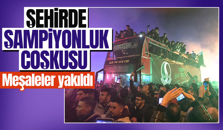 Sakaryaspor şampiyonluk turu attı