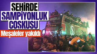 Sakaryaspor şampiyonluk turu attı