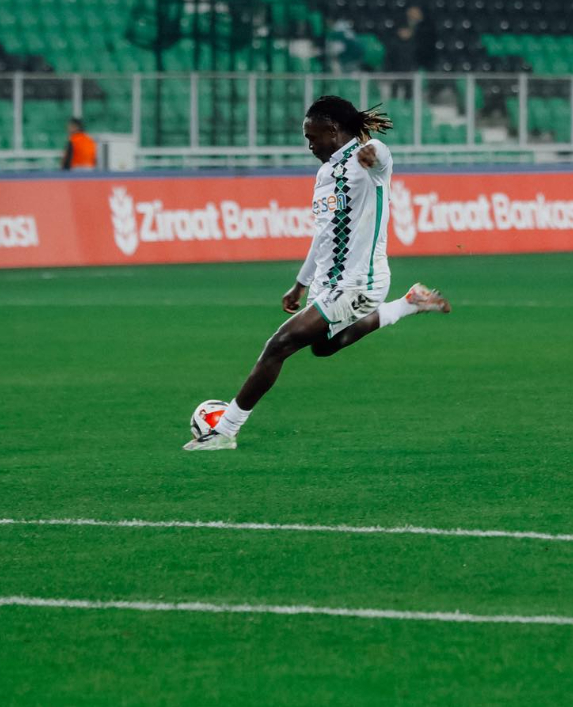 Sakaryaspor'u FİFA'ya şikayet etti