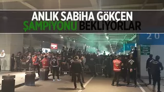 Sakaryasporlu taraftarlar İstanbul'a akın etti