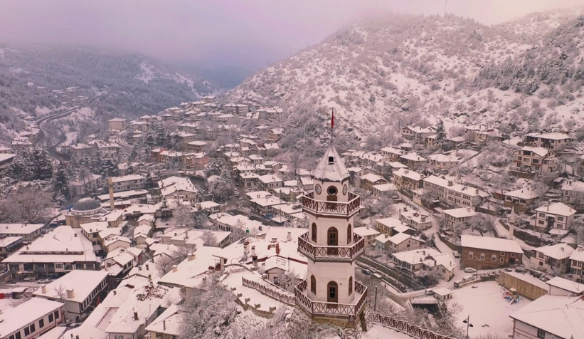 Sakin şehir ünvanlı ilçede kartpostallık manzaralar