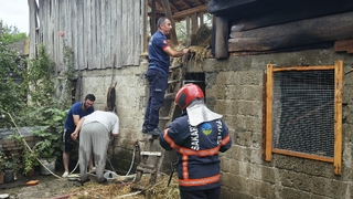 Samanlıkta çıkan yangın korkuttu