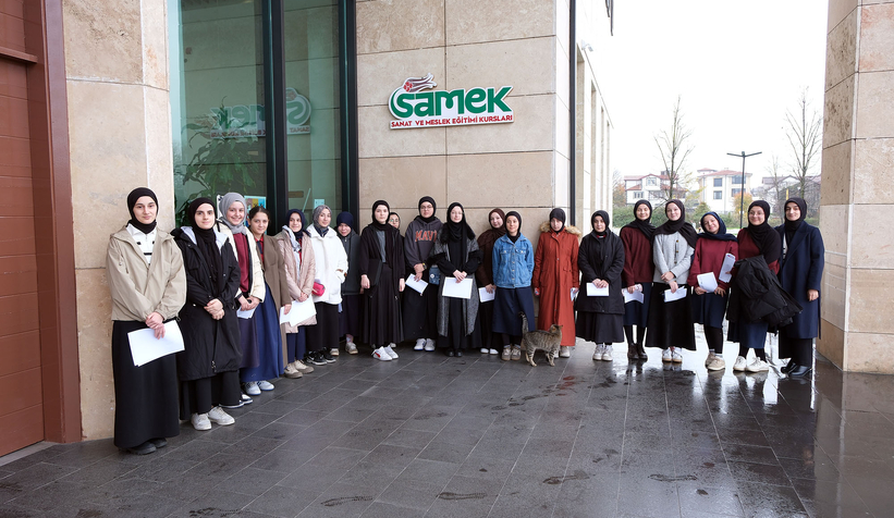 SAMEK atölyelerinde minikler seramikle, gençler tezhiple tanıştı