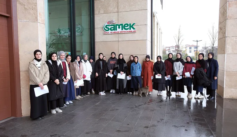SAMEK atölyelerinde minikler seramikle, gençler tezhiple tanıştı