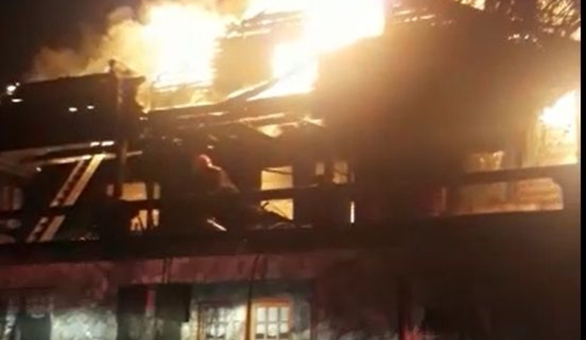 Sapanca'da villada yangın