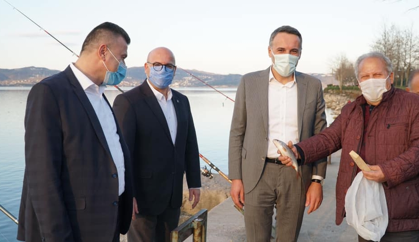 Sapanca Gölü'nde inceleme yaptı, çağrıda bulundu