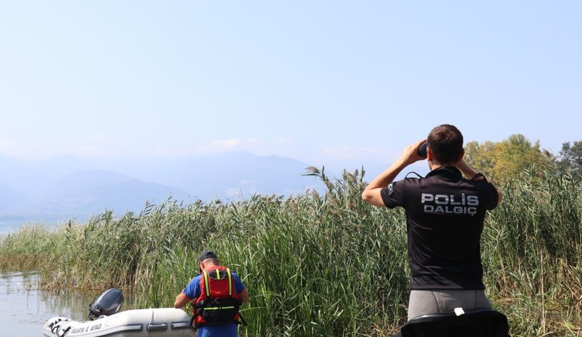 Sapanca Gölü'nde kayıp genci arama çalışması sürüyor