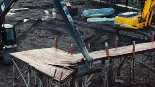 Sapanca Gölü'ndeki kaçak iskeleler böyle yıkıldı