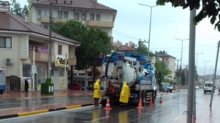SASKİ ekipleri temizlik çalışmalarını sürdürüyor