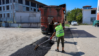 SASKİ kazılan yerleri asfaltlıyor
