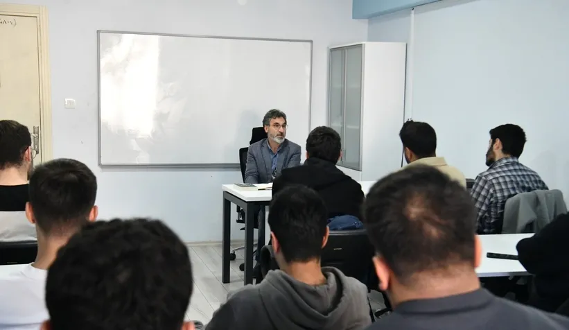 SAÜ'de Osmanlı'dan Cumhuriyet'e yakın tarih dersi