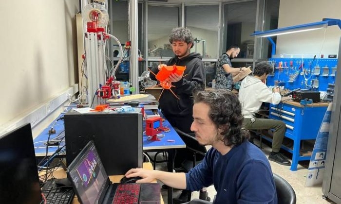 SAÜ'lü öğrencilerden gururlandıran başarı