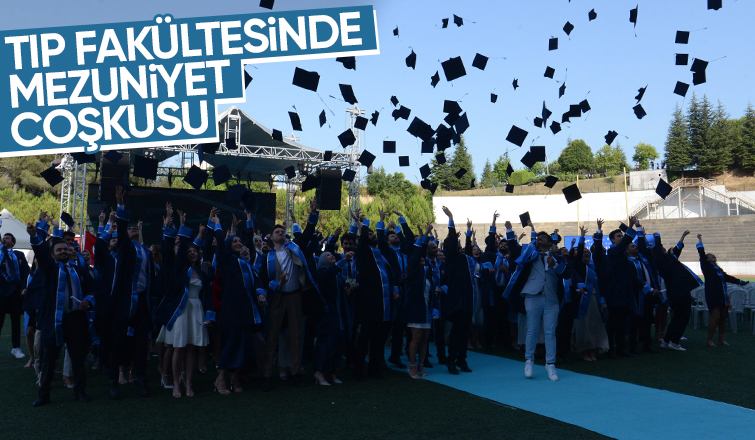 SAÜ Tıp Fakültesi'nde mezuniyet coşkusu