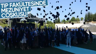 SAÜ Tıp Fakültesi'nde mezuniyet coşkusu