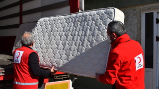 SAÜ Yurtlarından Türk Kızılayı'na bağış