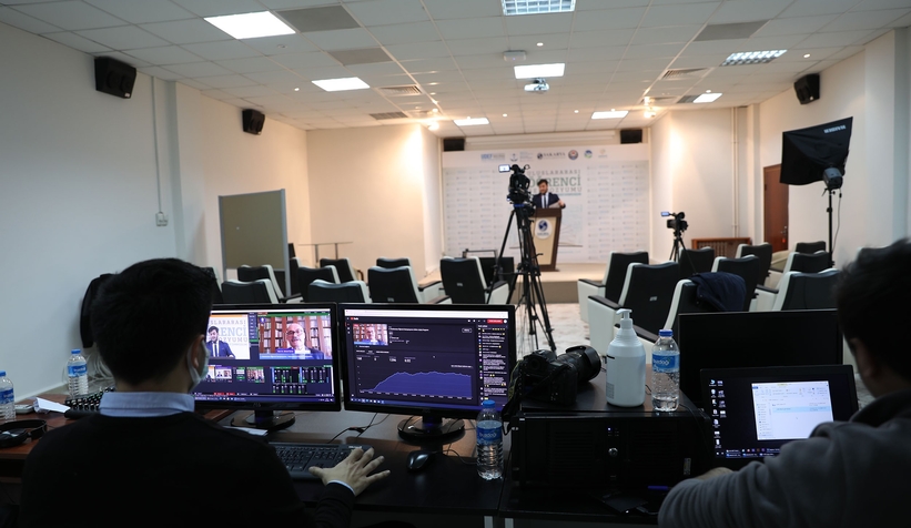 SAÜ’de 6’ncı Uluslararası Öğrenci Sempozyumu başladı