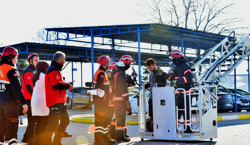 SAÜ’de deprem tatbikatı