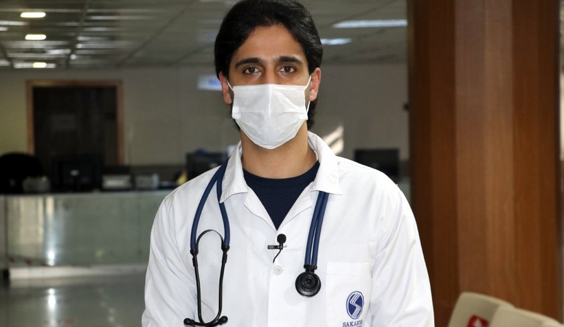 Savaştan kaçtı, Sakarya'da doktor oldu