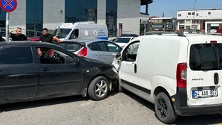 SEAH Otoparkında Kafa Kafaya Çarpışma: Maddi Hasarlı Kaza