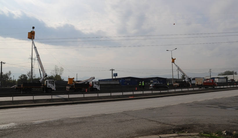 SEDAŞ ekipleri D-100'deki aydınlatma sorununu çözdü