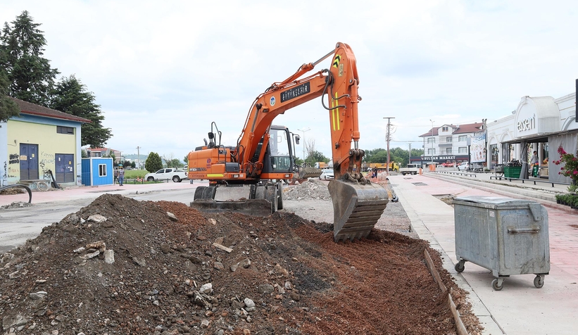 Şehit Mehmet Karabaşoğlu Caddesi’nde üstyapı çalışmaları başladı