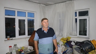 Selde saatlerce mahsur kaldı