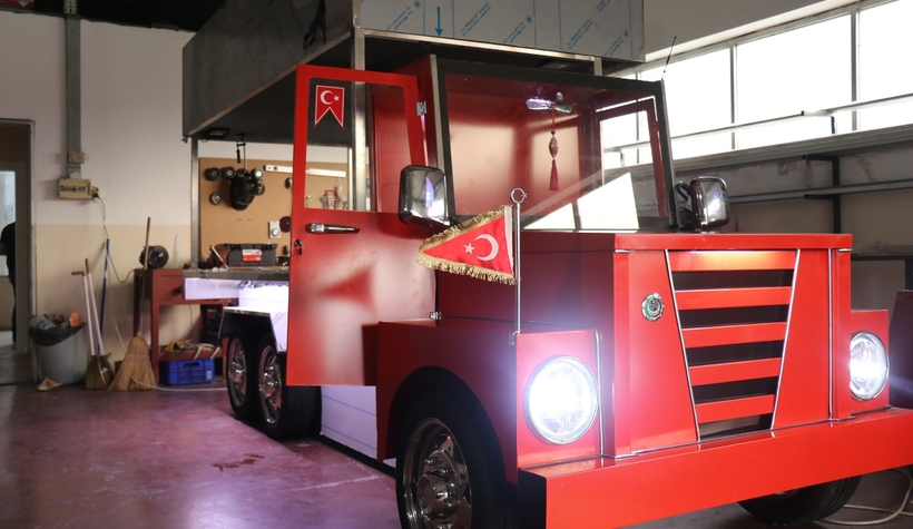 Selvi Boylum Al Yazmalım filmindeki kamyona benzettiler