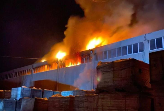 Seramik fabrikasında yangın