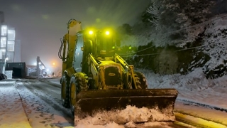 Serdivan Belediyesi karla mücadele için 24 saat sahada