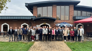 Serdivan Belediyesi'nde değerlendirme toplantısı