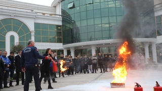 Serdivan Belediyesi personeline yangın eğitimi 