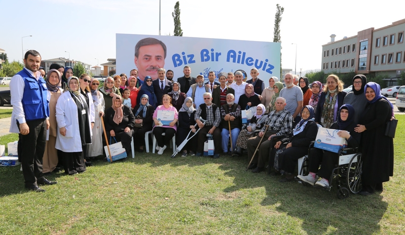 Serdivan Belediyesi yaşlıların yanında