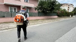 Serdivan Belediyesi’nden yeşil alanlara bakım mesaisi
