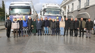 Serdivan Belediyesi’nin yardım tırları deprem bölgelerine hareket etti