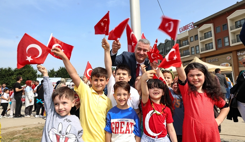 Serdivan Çocuk Şenliğine yoğun ilgi