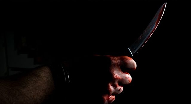 Serdivan'da 18 yaşındaki genç bıçaklandı