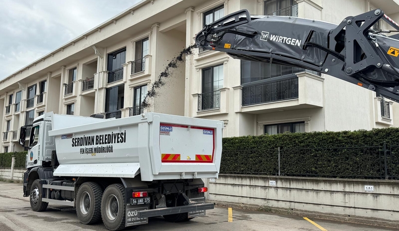 Serdivan'da asfalt çalışmaları sürüyor