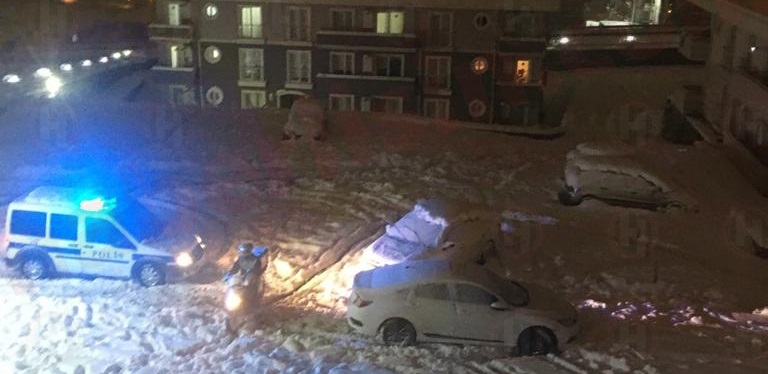 Serdivan'da bıçaklı saldırı