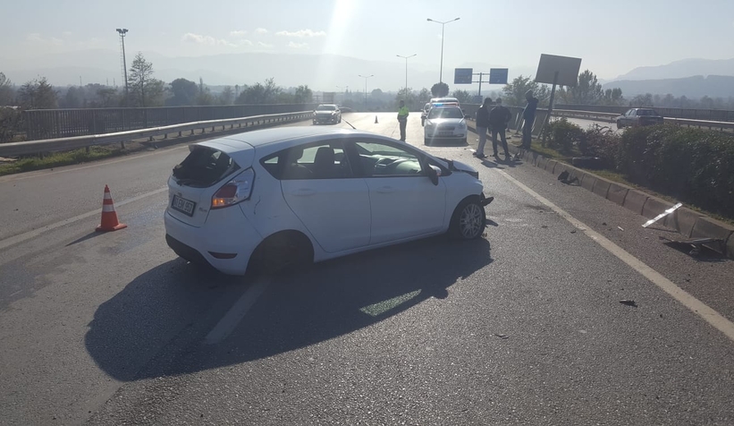 Serdivan'da kaza, araç bu hale geldi