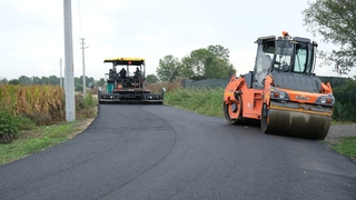 Serdivan'da kritik bağlantı yolu asfaltlandı