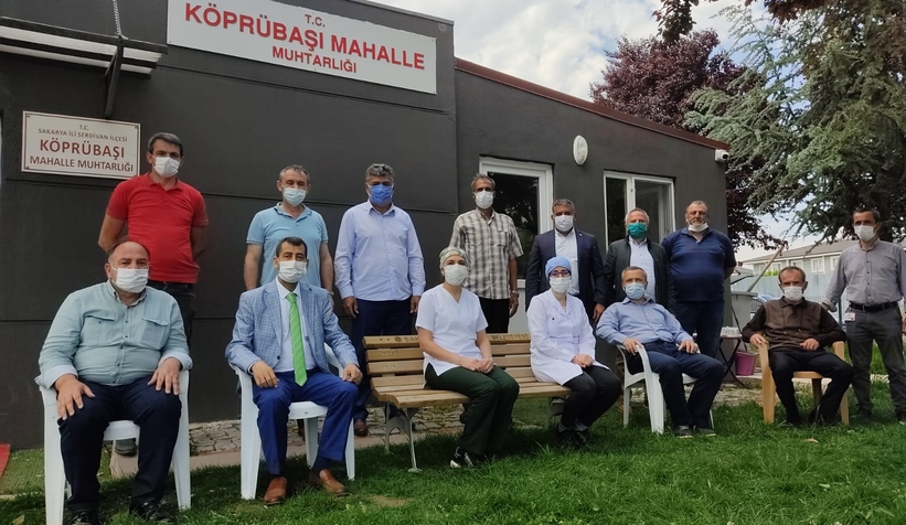 Serdivan'da muhtarlar ilk doz aşılarını oldu