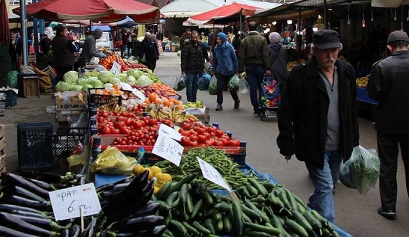 Serdivan'da pazarlara kademeli normalleşme düzenlemesi