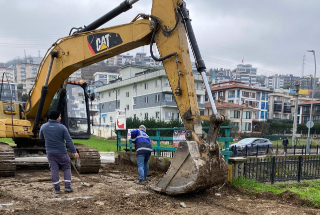 Serdivan'da trafik akışını rahatlatan çalışma